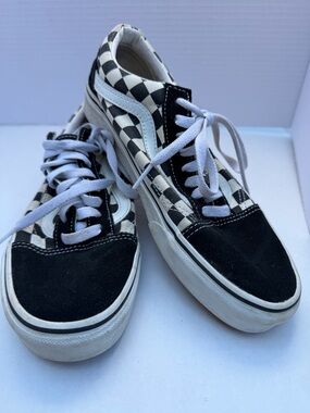 Vans Off the Wall Checkerboard Black White Lace-Up Skate skateboard Sneakers